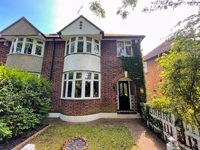 4 Bedroom Semi-Detached House To Rent In Old Road East, Gravesend, Kent, DA12