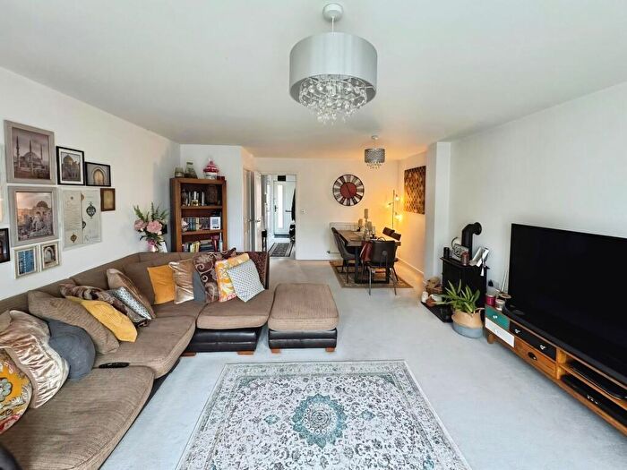 4 Bedroom House To Rent In Anderson Drive, Peterborough, PE3