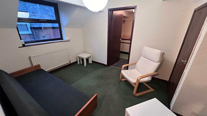 1 Bedroom Apartment To Rent In Clyde Road, West Didsbury, M20