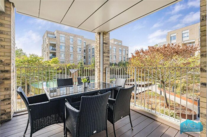 3 Bedroom Apartment For Sale In Medawar Drive, London, NW7