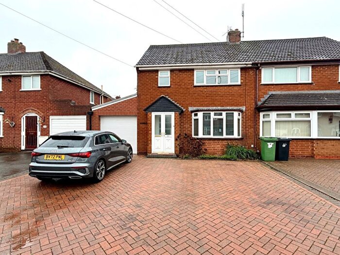 3 Bedroom Semi Detached House For Sale In Belton Avenue, Wednesfield, Wolverhampton, WV11