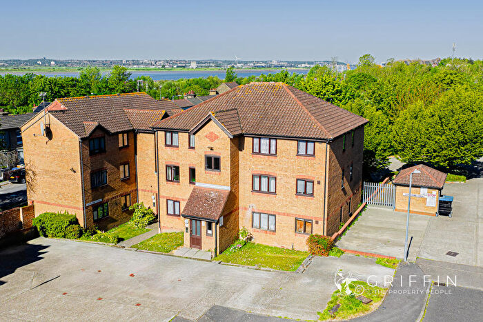 1 Bedroom Flat For Sale In Wingrove Drive, Purfleet-On-Thames, RM19