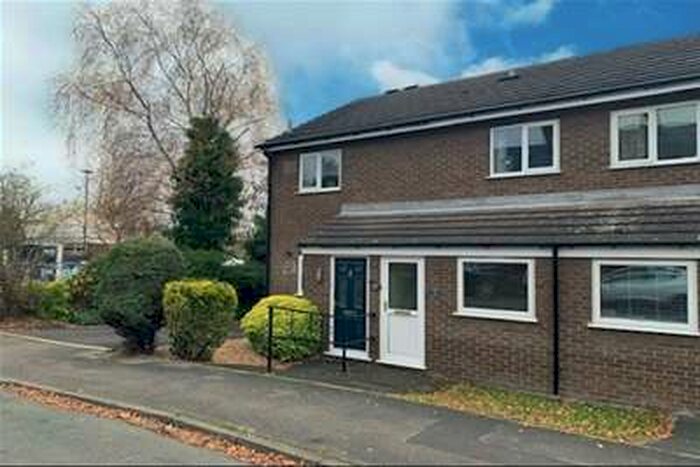 2 Bedroom Flat To Rent In Chapel Court; Chadwick Street; Marple. SK6