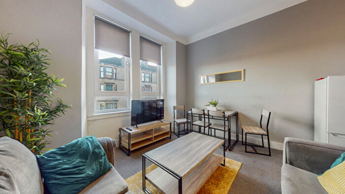2 Bedroom Flat To Rent In /, Duke Street, Denistoun, G31