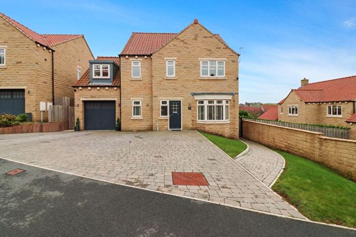 4 Bedroom Detached House For Sale In Greenlands Rise, North Anston, Sheffield, S25