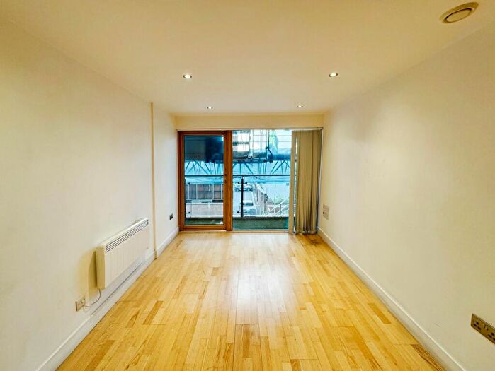 1 Bedroom Flat To Rent In Chadwick Street, Hunslet, Leeds, West Yorkshire, Uk, LS10