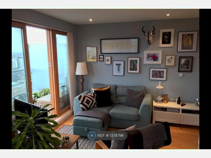 1 Bedroom Flat To Rent In Altyre Road, Croydon, CR0