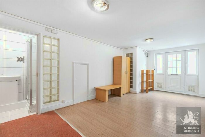 Studio To Rent In Bramshaw Road, Hackney, London, E9