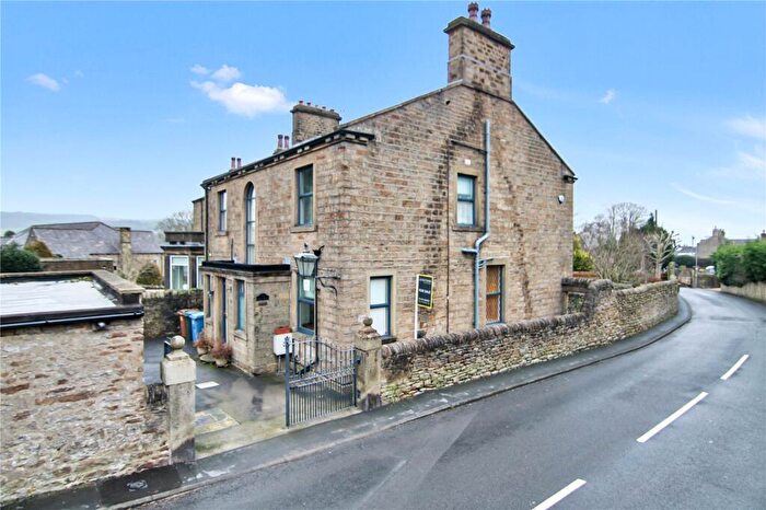 6 Bedroom Semi-Detached House For Sale In Park Road, Cross Hills, BD20