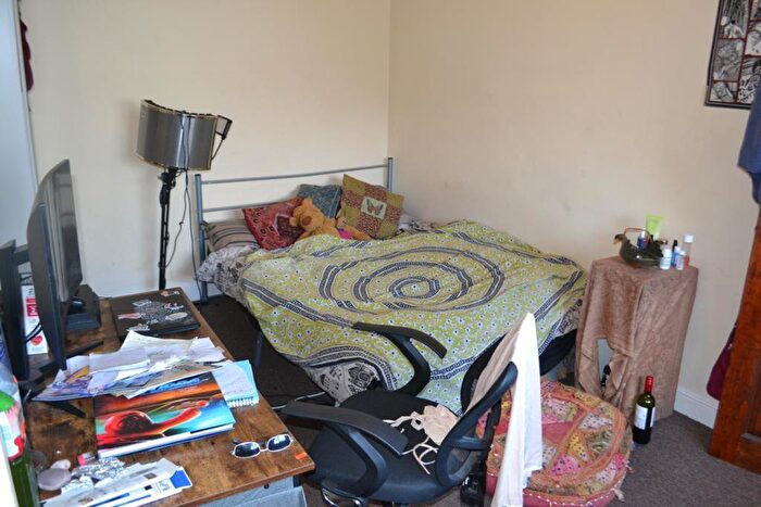 6 Bedroom Private Hall To Rent In Leazes Parade, Newcastle Upon Tyne, NE2