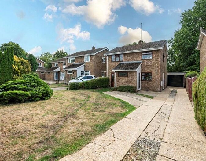 4 Bedroom Detached House For Sale In Long Plough, Aston Clinton, HP22