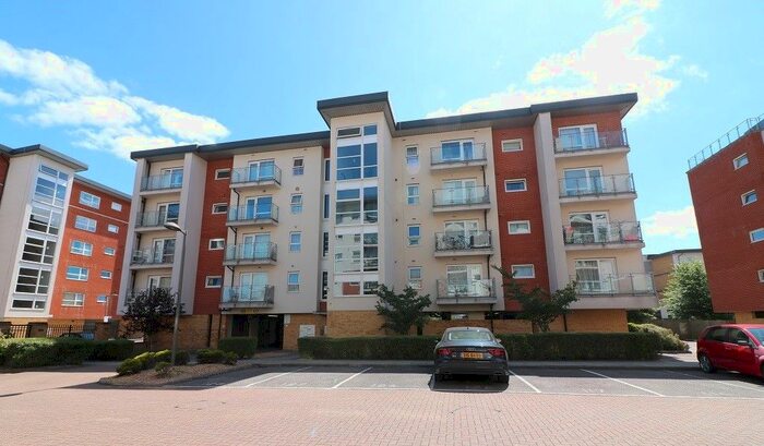 1 Bedroom Flat To Rent In Clarkson Court, Hatfield, AL10