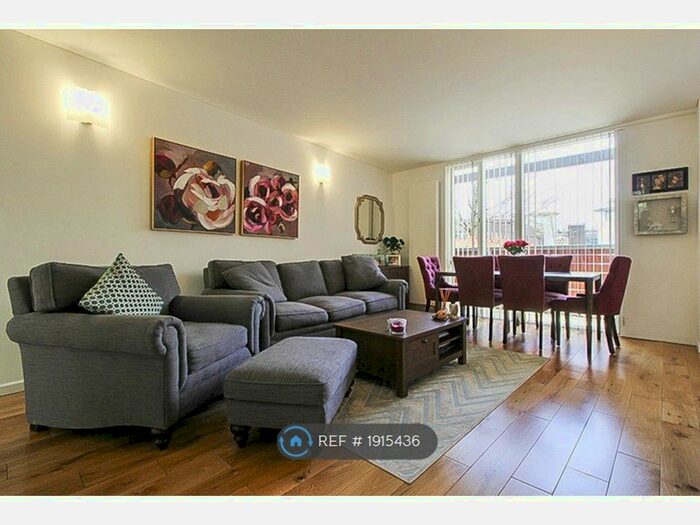 2 Bedroom Flat To Rent In Becquerel Court, London, SE10