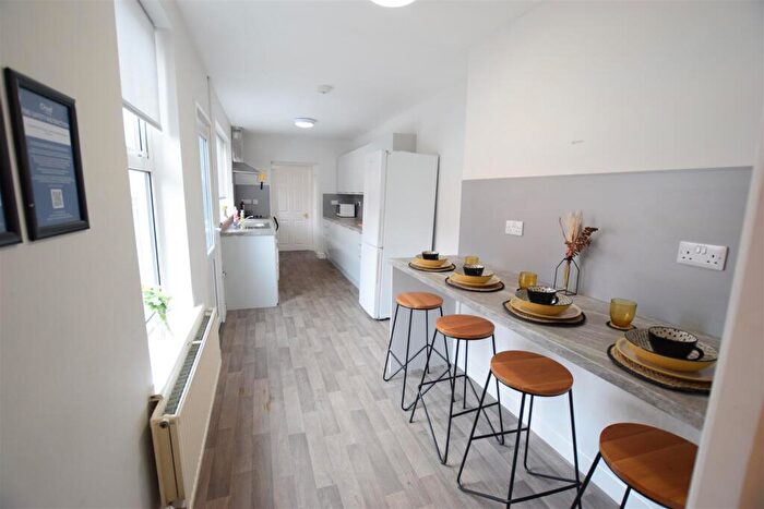 4 Bedroom End Of Terrace House To Rent In Sincil Bank - Student House - /, LN5
