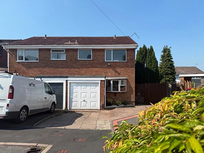 3 Bedroom Semi Detached House For Sale In Butterworth Close, Hurst Hill, WV14
