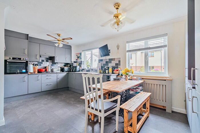 4 Bedroom Link Detached House For Sale In Campion Drive, Barnstaple, Devon, EX32