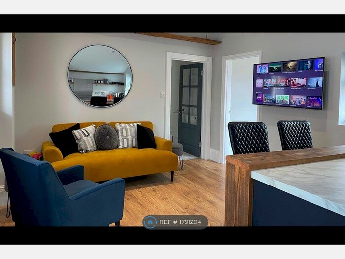 2 Bedroom Flat To Rent In Seaward Avenue, Southbourne, BH6