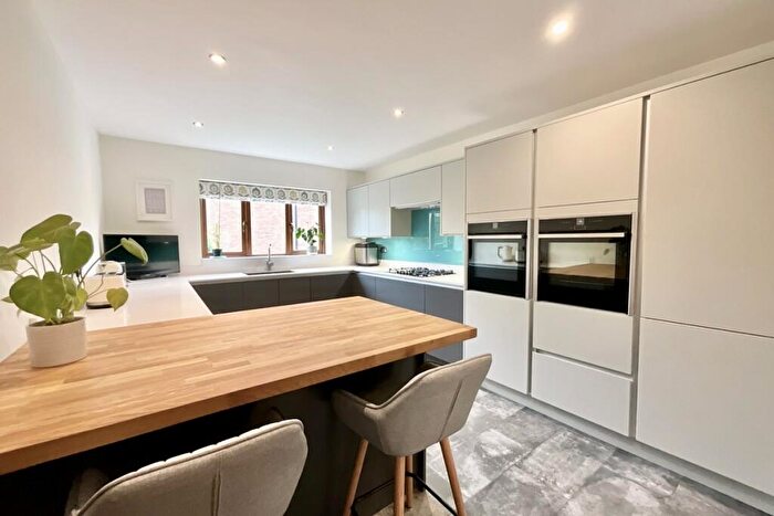 4 Bedroom Detached House For Sale In Paddock View, Todwick, Sheffield, S26