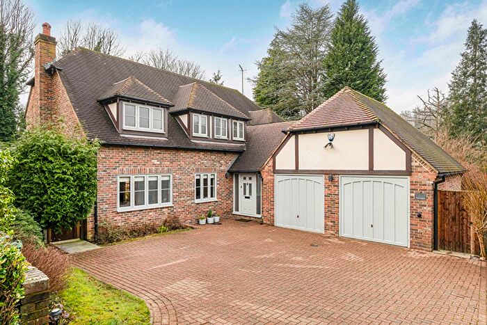 5 Bedroom Detached House For Sale In The Lindens, Hemel Hempstead, HP3