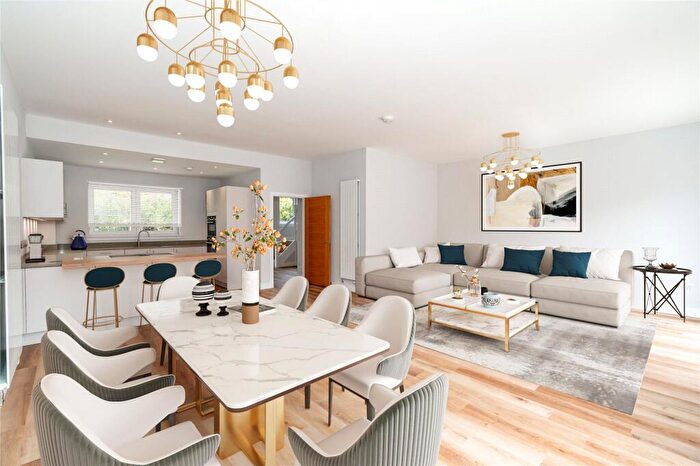 3 Bedroom Retirement Property For Sale In Villa - The Avenue, Barnton Avenue West, Edinburgh, Midlothian, EH4