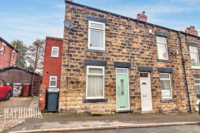 3 Bedroom End Of Terrace House For Sale In Coronation Street, Darfield, S73