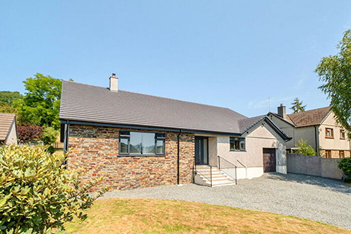 4 Bedroom Detached House For Sale In North Road, Lifton, PL16