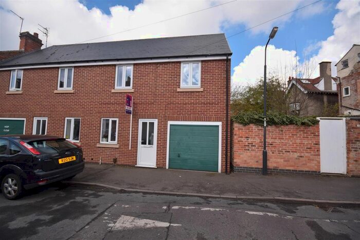 2 Bedroom Semi-Detached House To Rent In Redshaw Street, Derby, Derbyshire, DE1