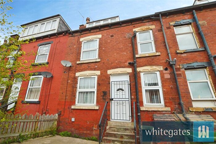 2 Bedroom Terraced House For Sale In Runswick Place, Leeds, West Yorkshire, LS11