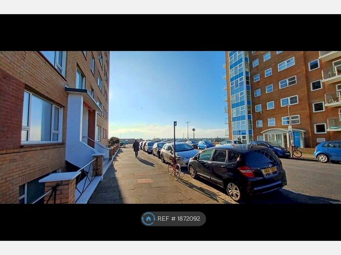 Studio To Rent In Dorset Court, Hove, BN3
