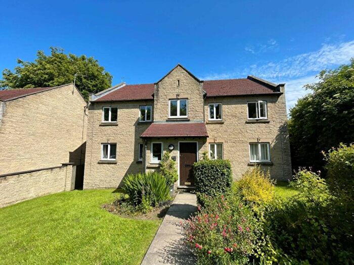 2 Bedroom Flat To Rent In Hilton Court, Bramhope, Leeds, West Yorkshire, LS16