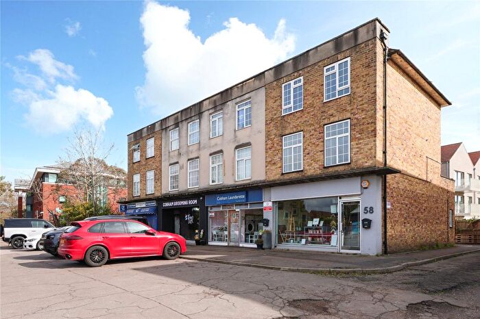 3 Bedroom Flat For Sale In Portsmouth Road, Cobham, Surrey, KT11