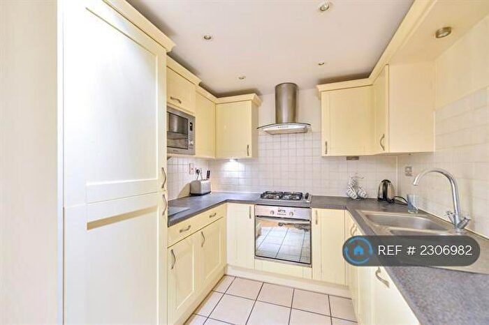 1 Bedroom Maisonette To Rent In Corris Court, Milton Keynes, MK10