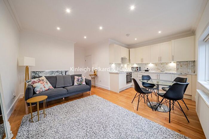 2 Bedroom Flat To Rent In Drewstead Road, Streatham Hill, SW16