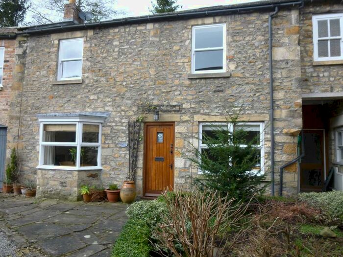 2 Bedroom Cottage To Rent In The Green, Richmond, DL10