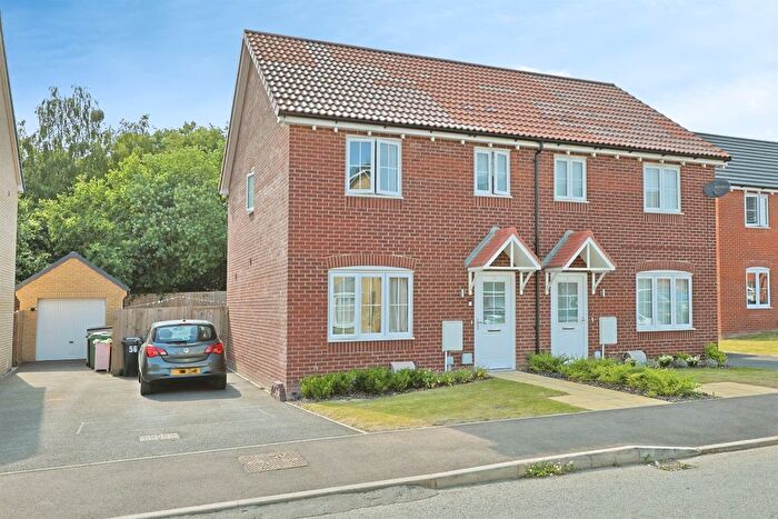 3 Bedroom Semi-Detached House For Sale In Turner Crescent, Postwick, Norwich, NR13