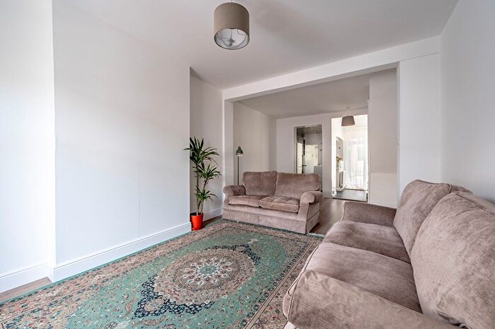 3 Bedroom Terraced House For Sale In Arnold Street, Lowestoft, NR32