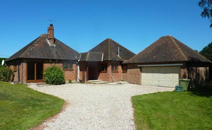 4 Bedroom Detached Bungalow To Rent In Goddards Green Road, Benenden, Cranbrook, Kent, TN17