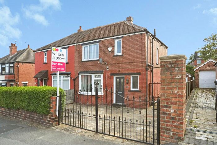 3 Bedroom Semi-Detached House For Sale In Lawrence Road, Leeds, LS8