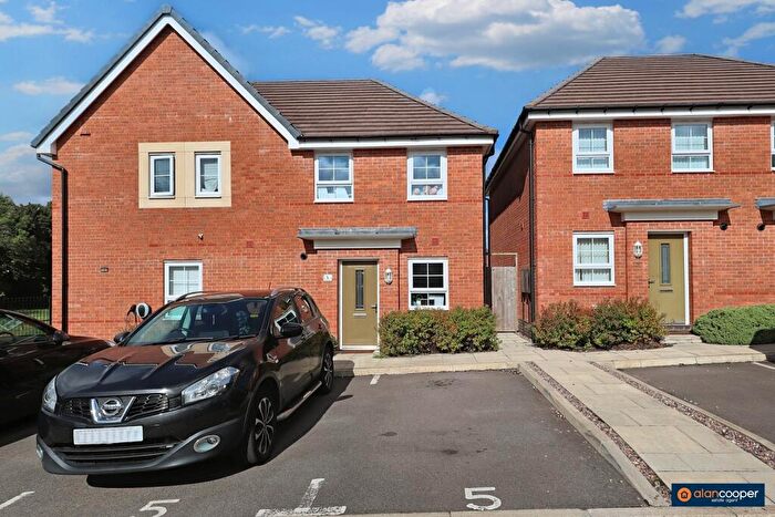2 Bedroom Semi Detached House For Sale In Hawker Gardens, Nuneaton, Warwickshire, CV10