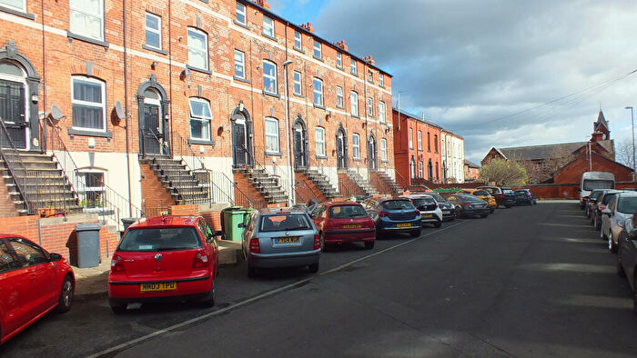 1 Bedroom Apartment To Rent In Flat, Providence Avenue, Leeds, West Yorkshire, LS6