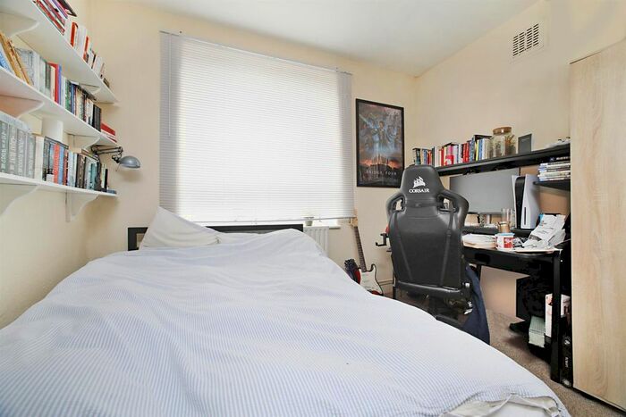 2 Bedroom Flat To Rent In Black Prince Road, London, SE11