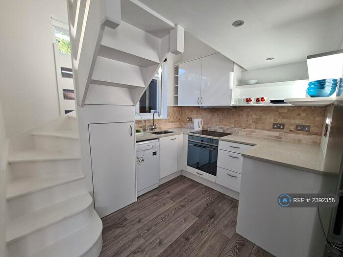 1 Bedroom Flat To Rent In The Vale, London, NW11