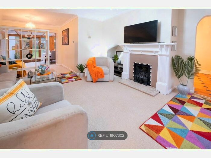 3 Bedroom Terraced House To Rent In Totteridge Drive, High Wycombe, HP13