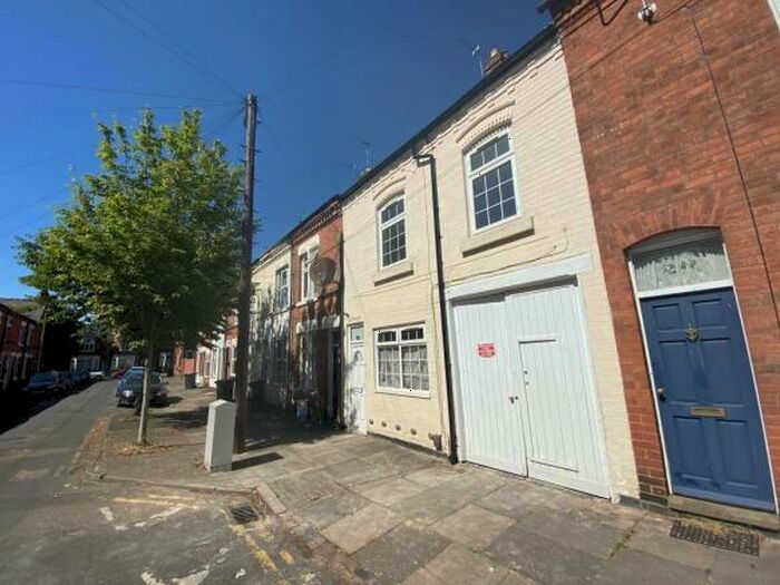 5 Bedroom Terraced House To Rent In Oxford Road, Leicester, LE2