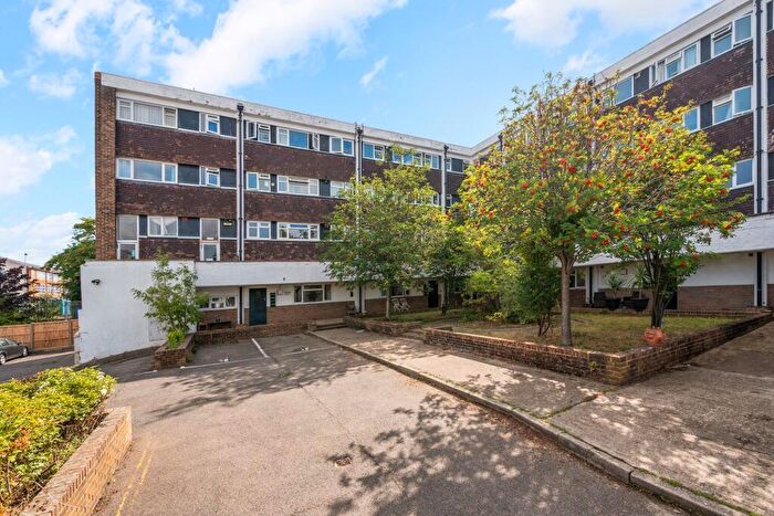 2 Bedroom Flat To Rent In St. Mark's Hill, Austin House St. Mark's Hill, KT6