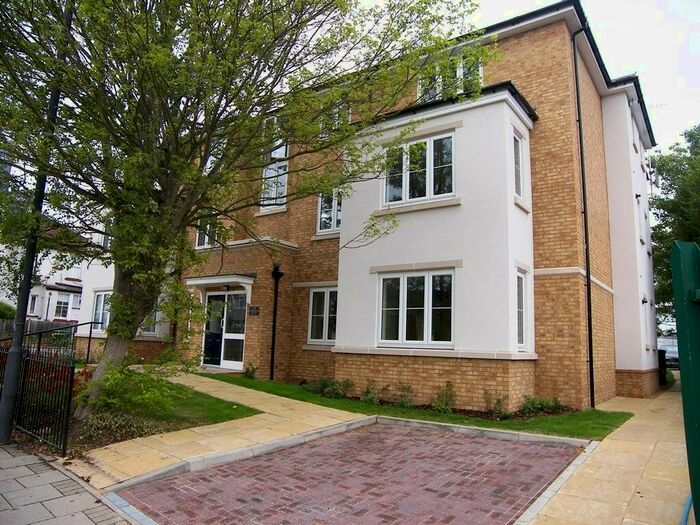 2 Bedroom Apartment To Rent In High Road, Harrow, HA3