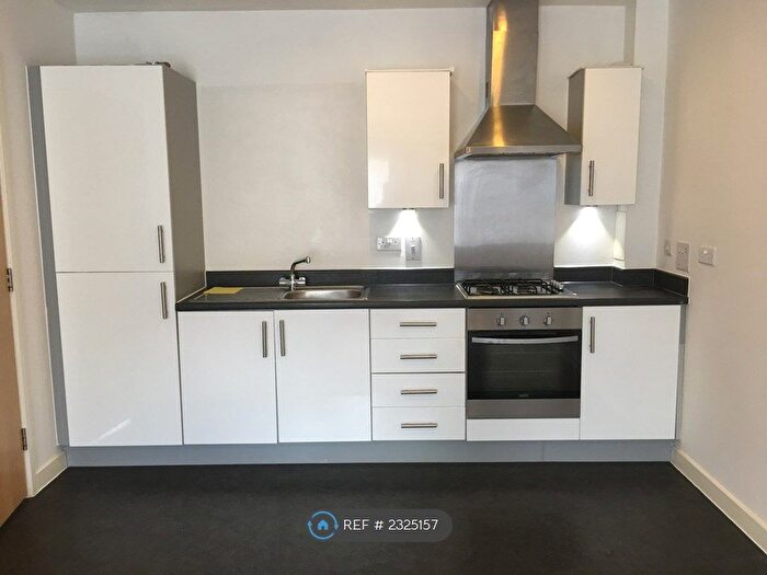 1 Bedroom Flat To Rent In Red Kite House, Tilehurst, Reading, RG30