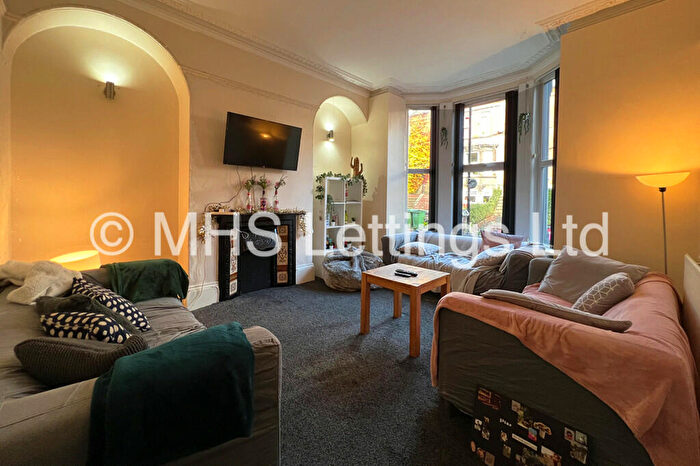 8 Bedroom Terraced House To Rent In Regent Park Terrace, Leeds, LS6