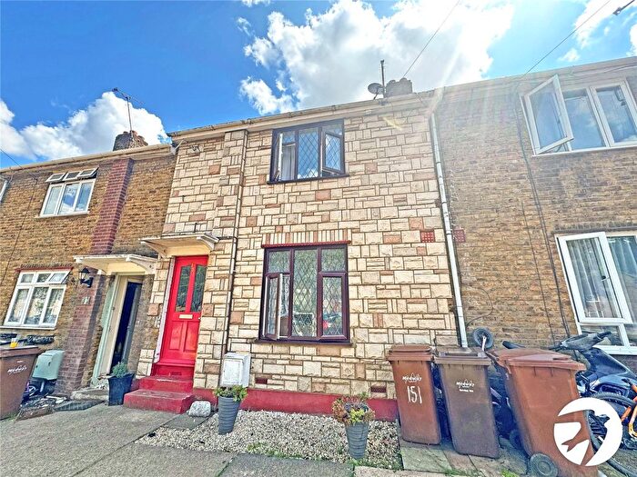 3 Bedroom Terraced House To Rent In Darnley Road, Rochester, Kent, ME2
