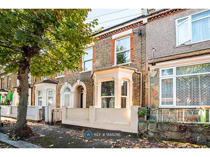 5 Bedroom Terraced House To Rent In Warwick Road, London, E15